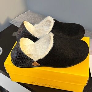 Strive Women's Black and White Fur-Lined Slippers